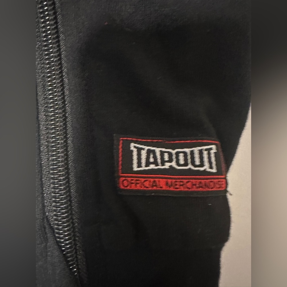 Tapout Boys Black 3-6m Zip-up Hooded Bodysuit NWT - Picture 4 of 7